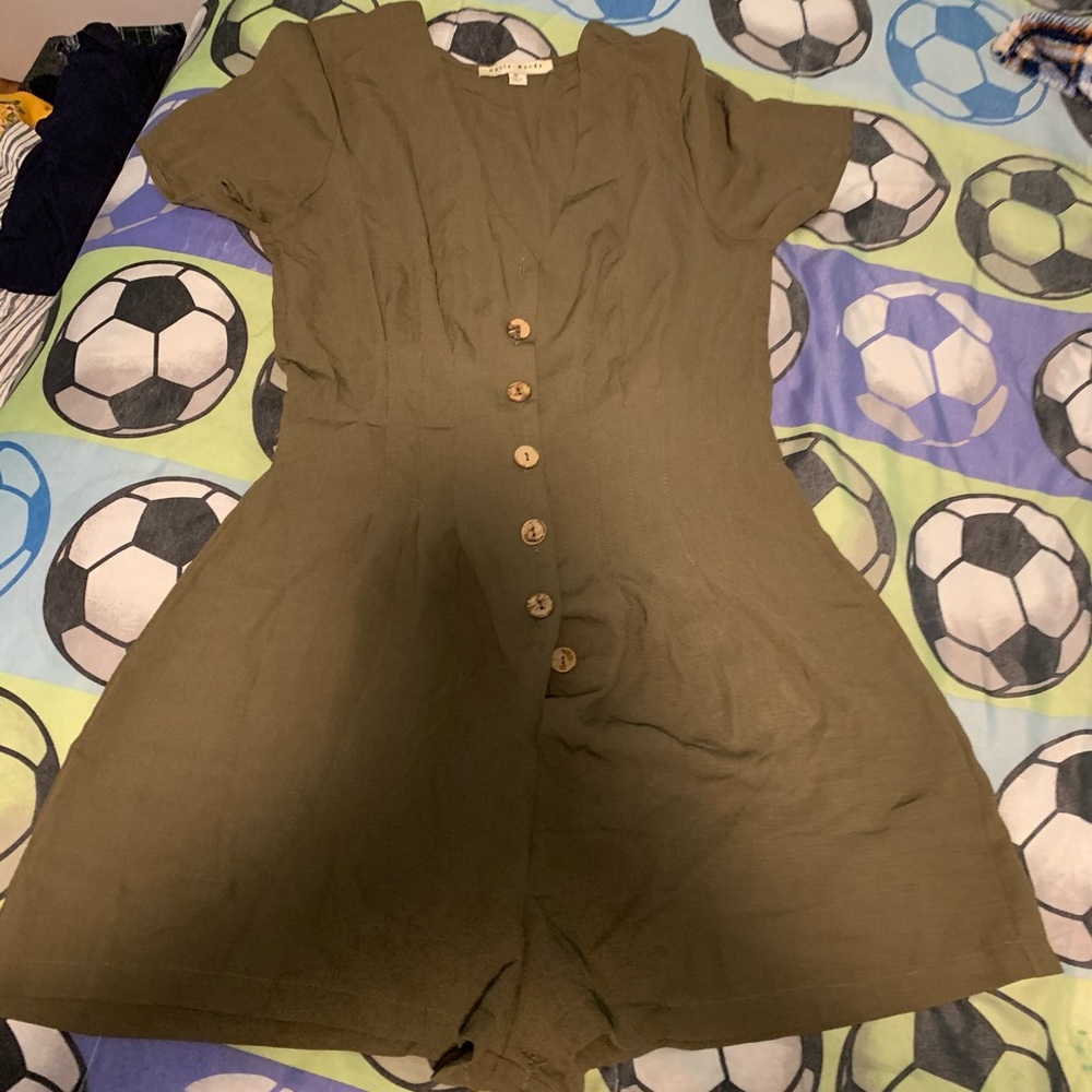 Green romper . Sz small